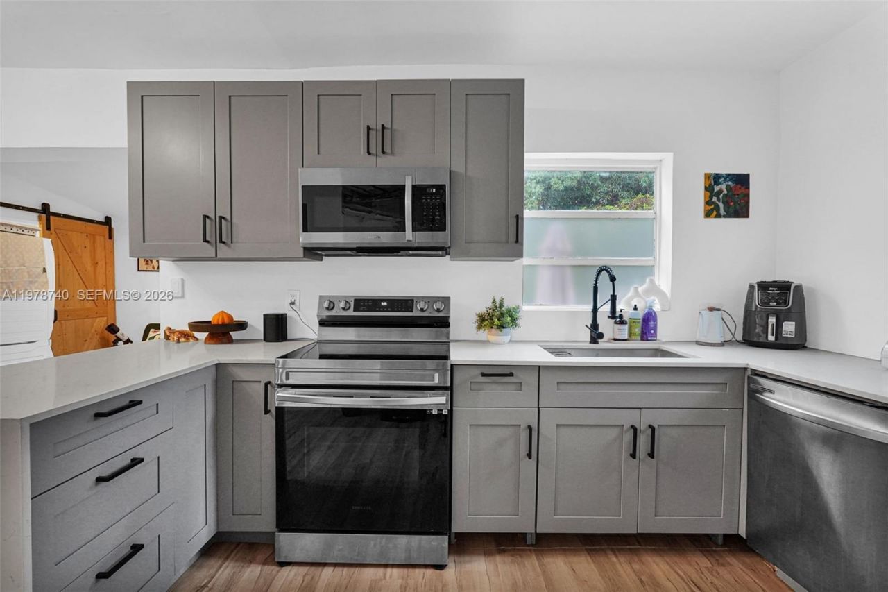 274 NW 43rd St, Unit n/a, Miami, FL 33127 Photo