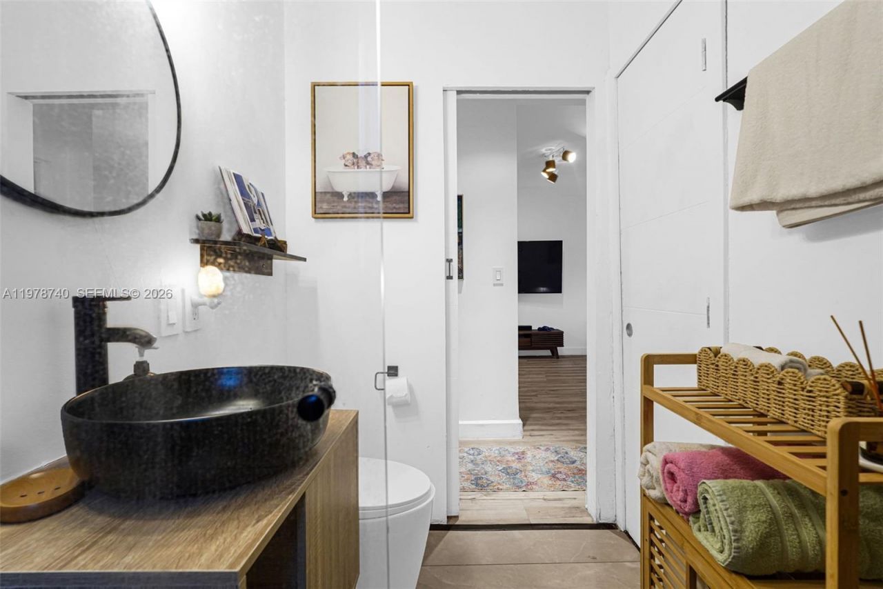 274 NW 43rd St, Unit n/a, Miami, FL 33127 Photo