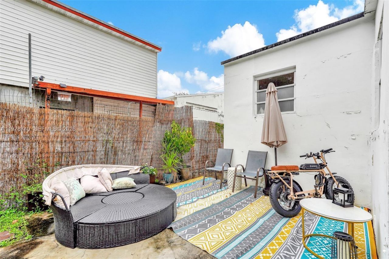 274 NW 43rd St, Unit n/a, Miami, FL 33127 Photo