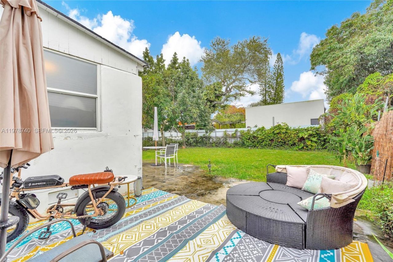 274 NW 43rd St, Unit n/a, Miami, FL 33127 Photo