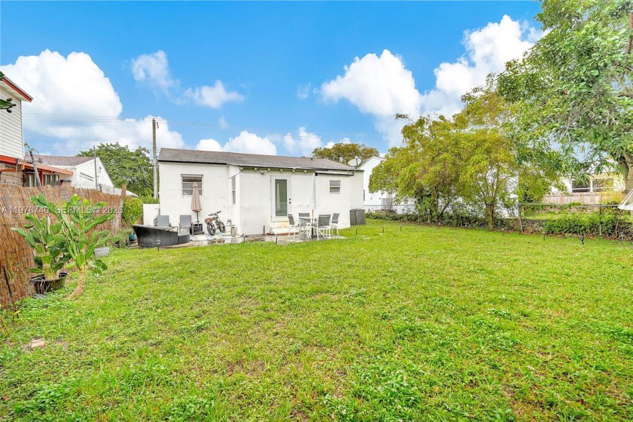 274 NW 43rd St, Unit n/a, Miami, FL 33127 Photo