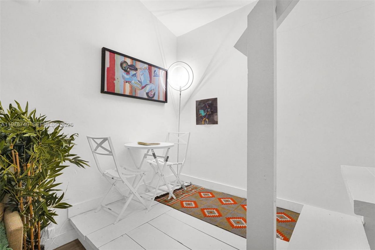 274 NW 43rd St, Unit n/a, Miami, FL 33127 Photo