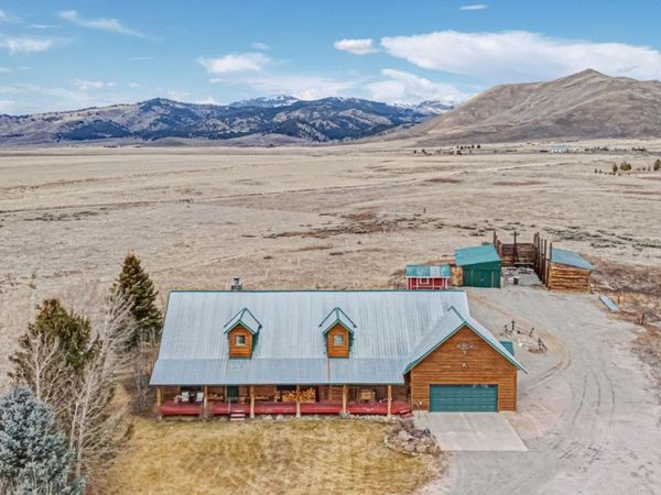 912 E 200 N, Fairfield, ID 83327