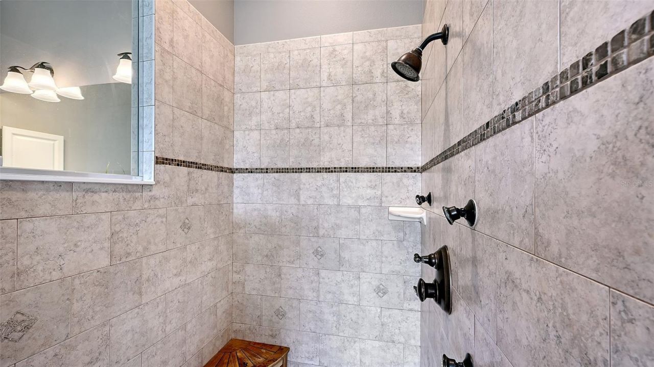 16736 4th Avenue Ne, Bradenton, FL 34212 Photo