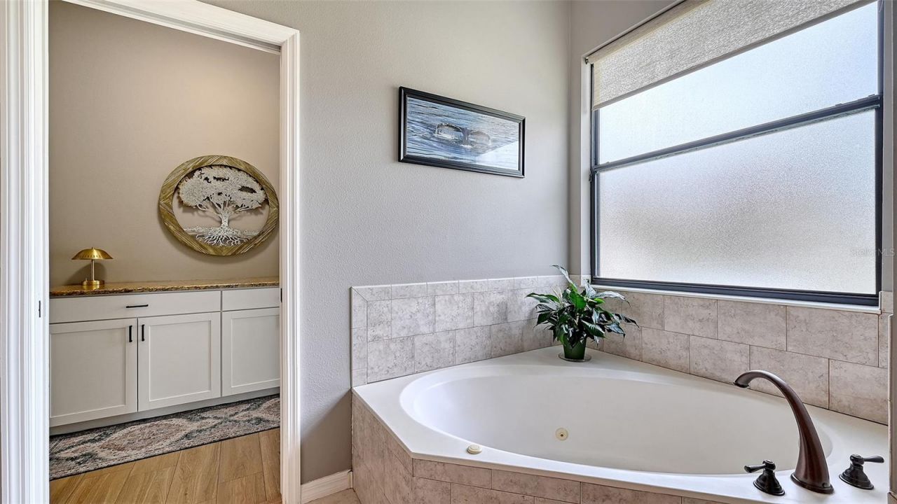 16736 4th Avenue Ne, Bradenton, FL 34212 Photo