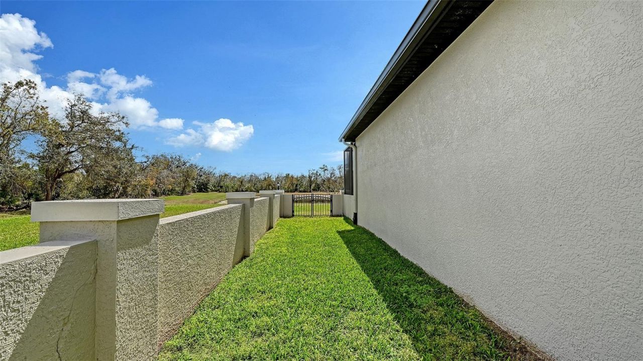 16736 4th Avenue Ne, Bradenton, FL 34212 Photo