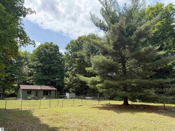 13544 Aylsworth Road, Beulah, MI 49617