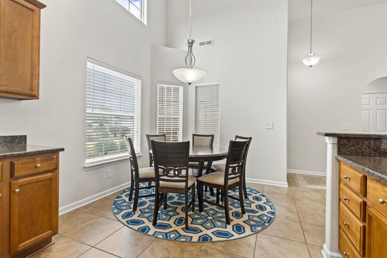 350 Southern Breezes Circle Photo 12