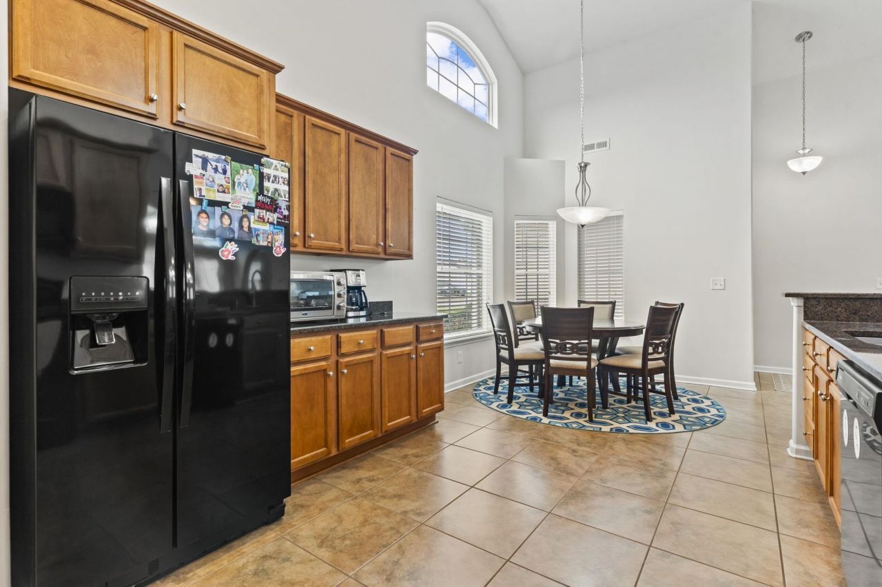 350 Southern Breezes Circle Photo 13