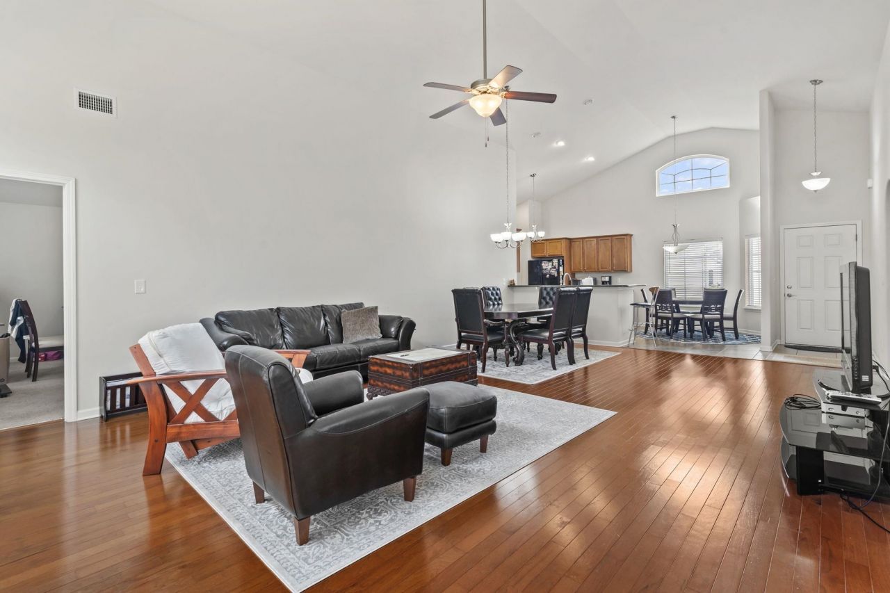 350 Southern Breezes Circle Photo 17