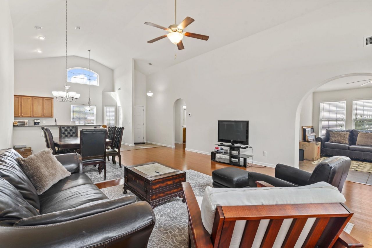 350 Southern Breezes Circle Photo 18