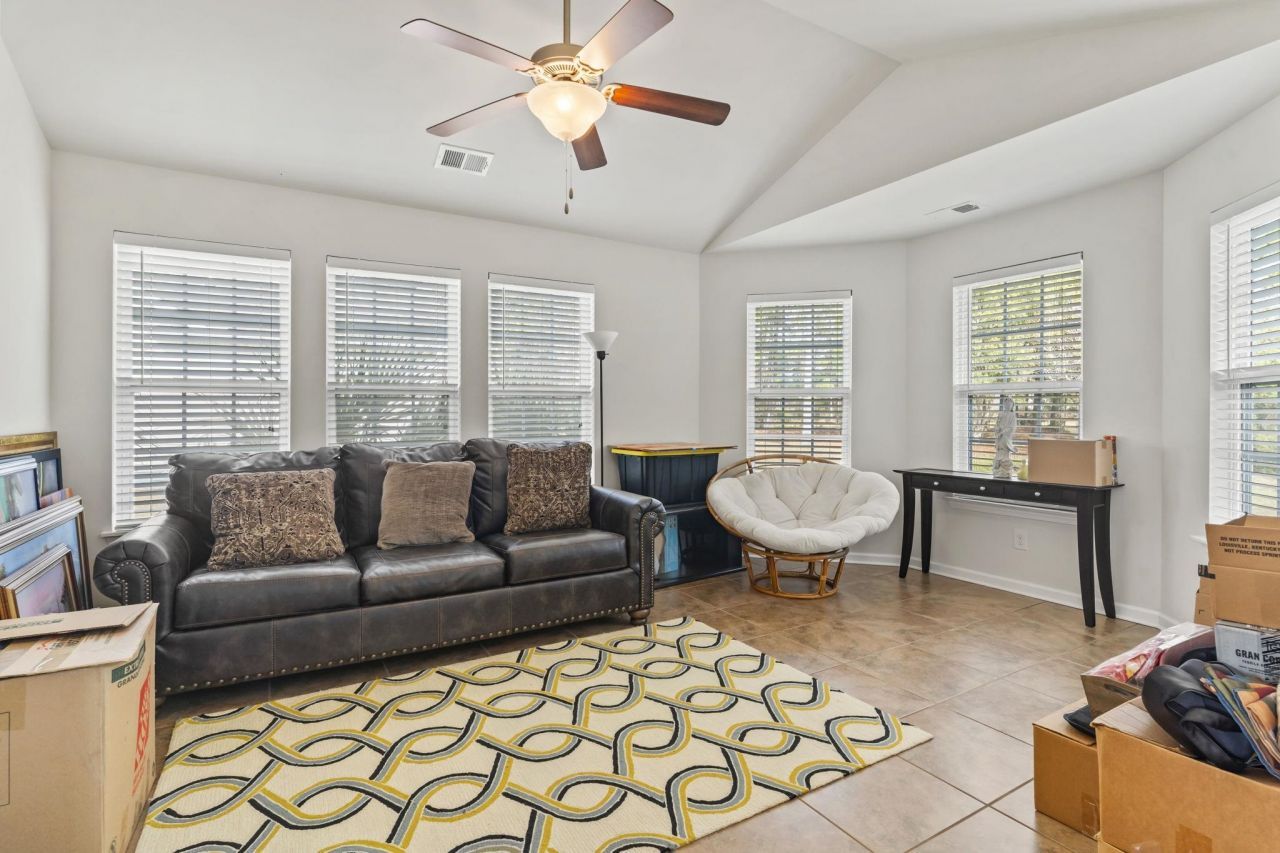 350 Southern Breezes Circle Photo 19