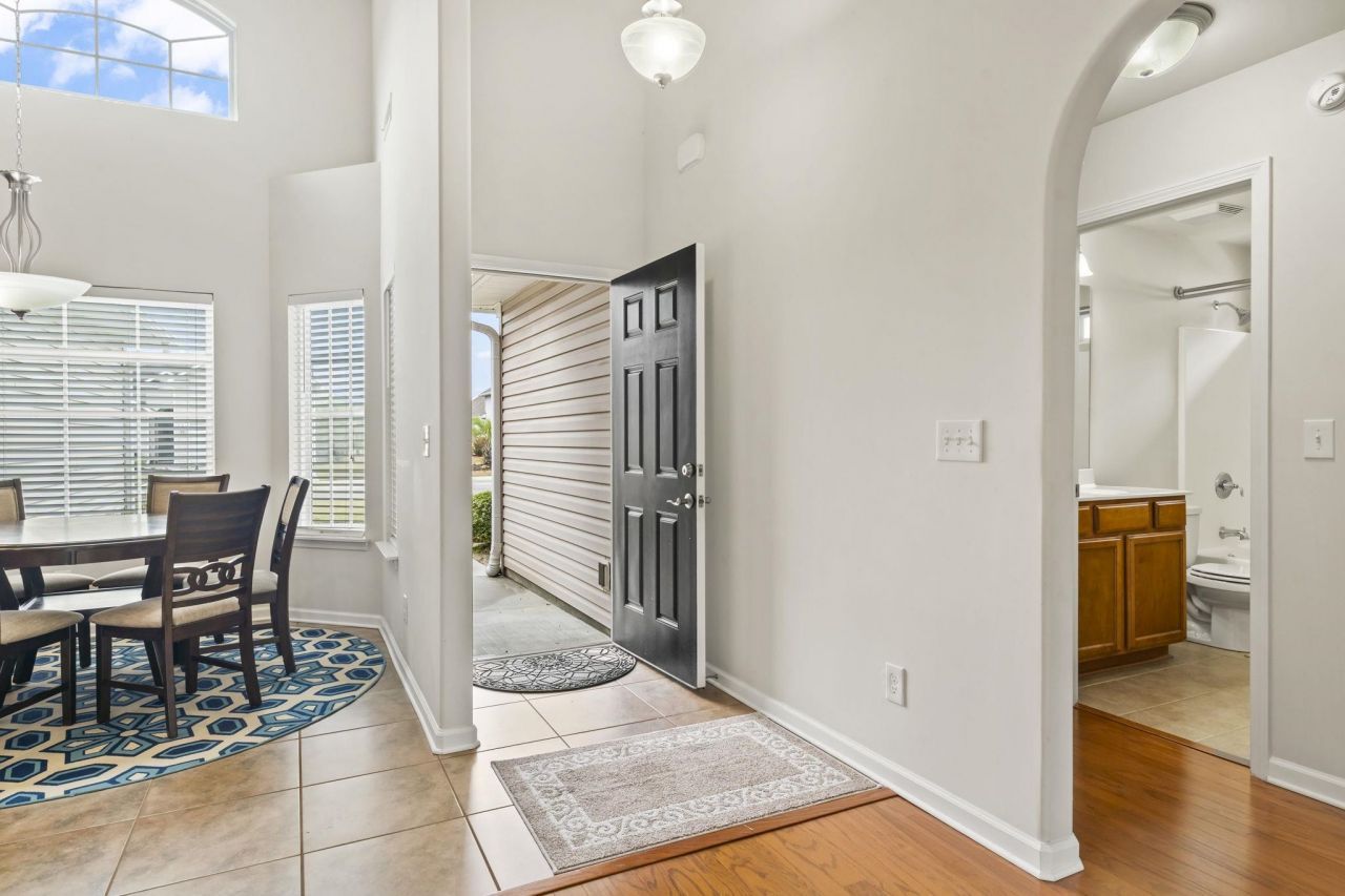 350 Southern Breezes Circle Photo 5