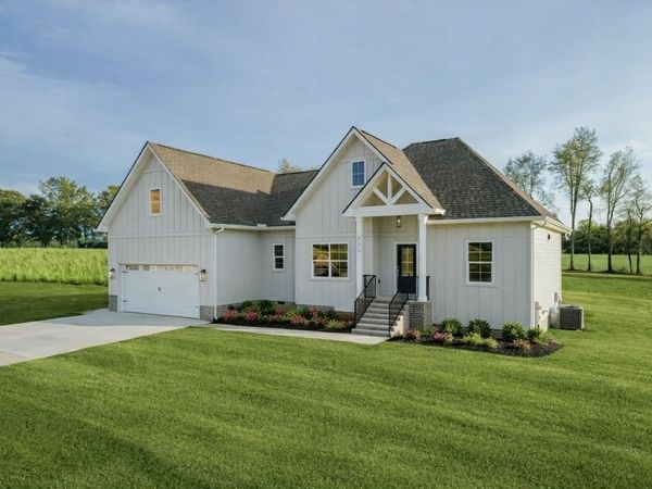 594 Double Eagle Dr , Summertown, TN 38483