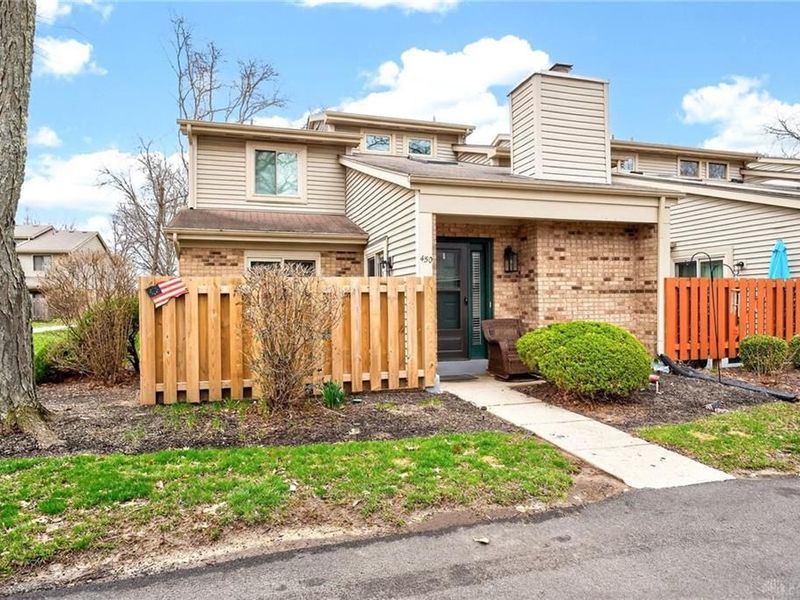 450 Jamestown Circle, Washington Township, OH 45458 Photo 2