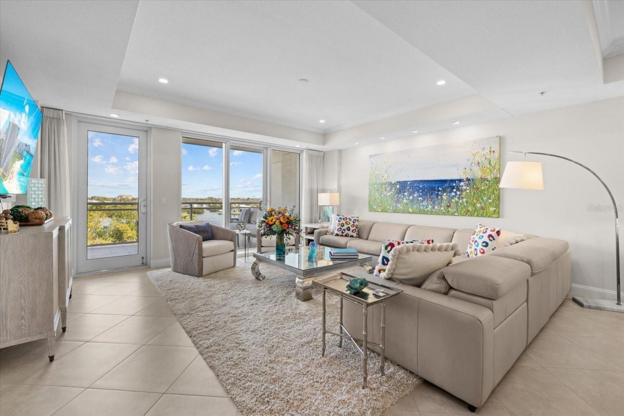 1660 Summerhouse Lane, Unit 402, Sarasota, FL 34242 Photo