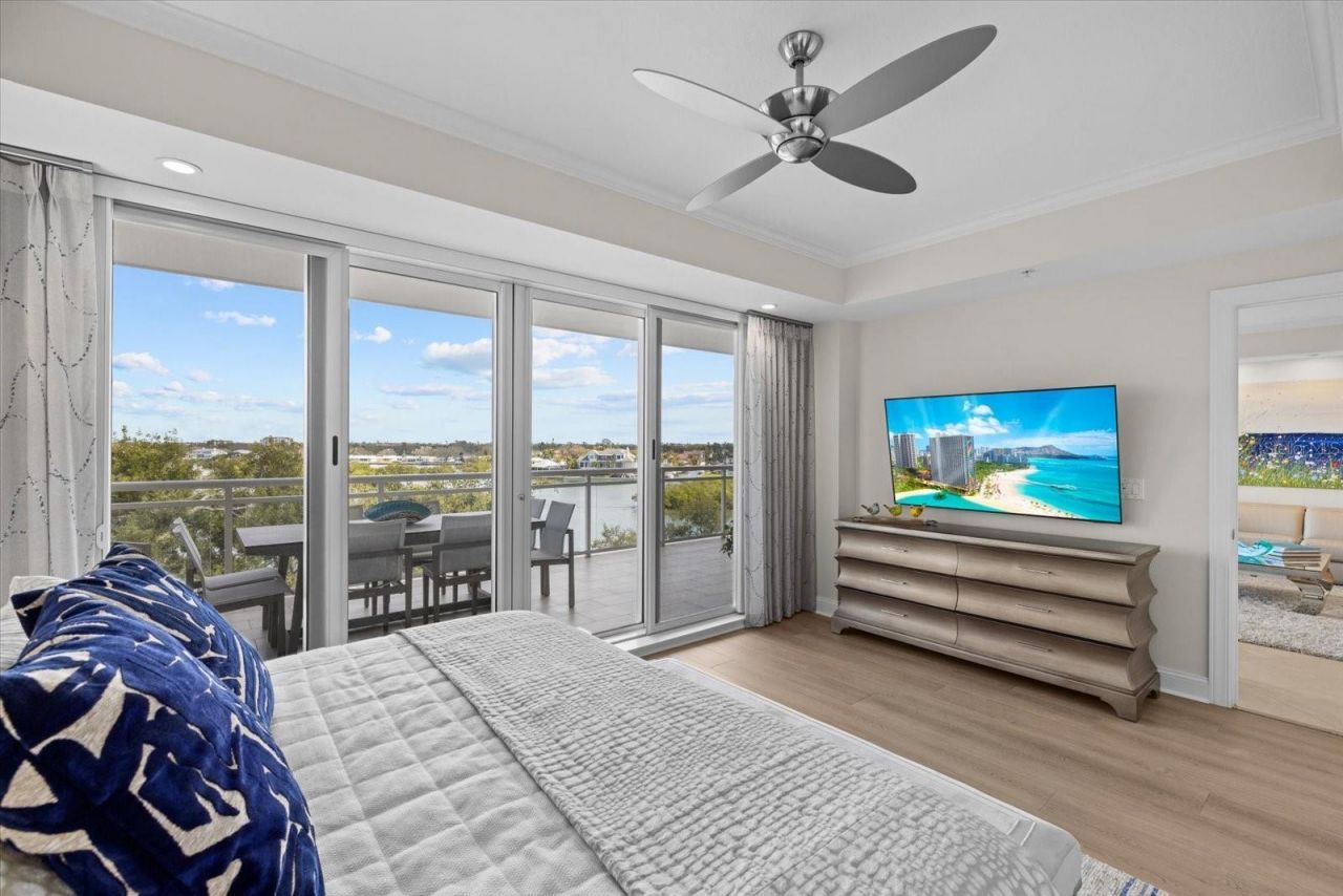 1660 Summerhouse Lane, Unit 402, Sarasota, FL 34242 Photo