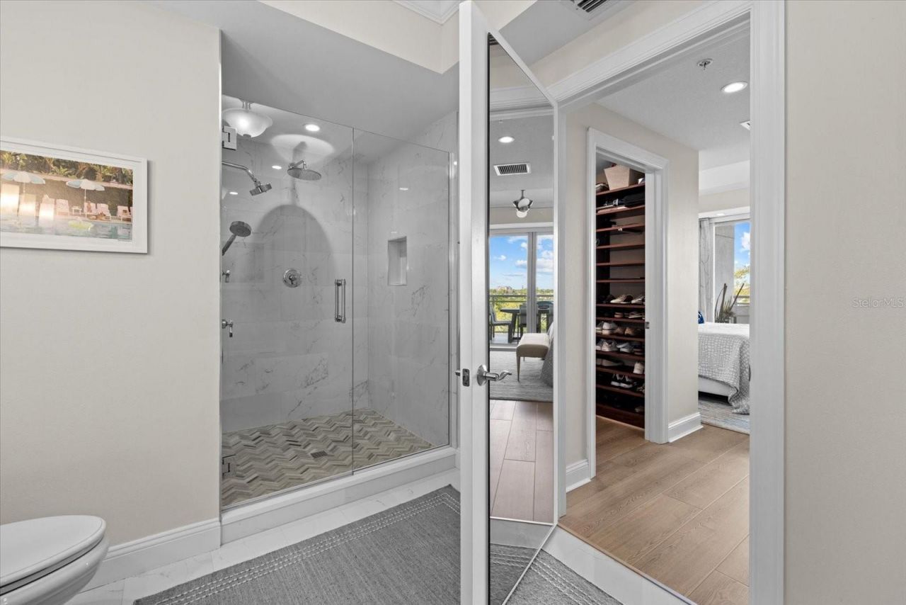 1660 Summerhouse Lane, Unit 402, Sarasota, FL 34242 Photo