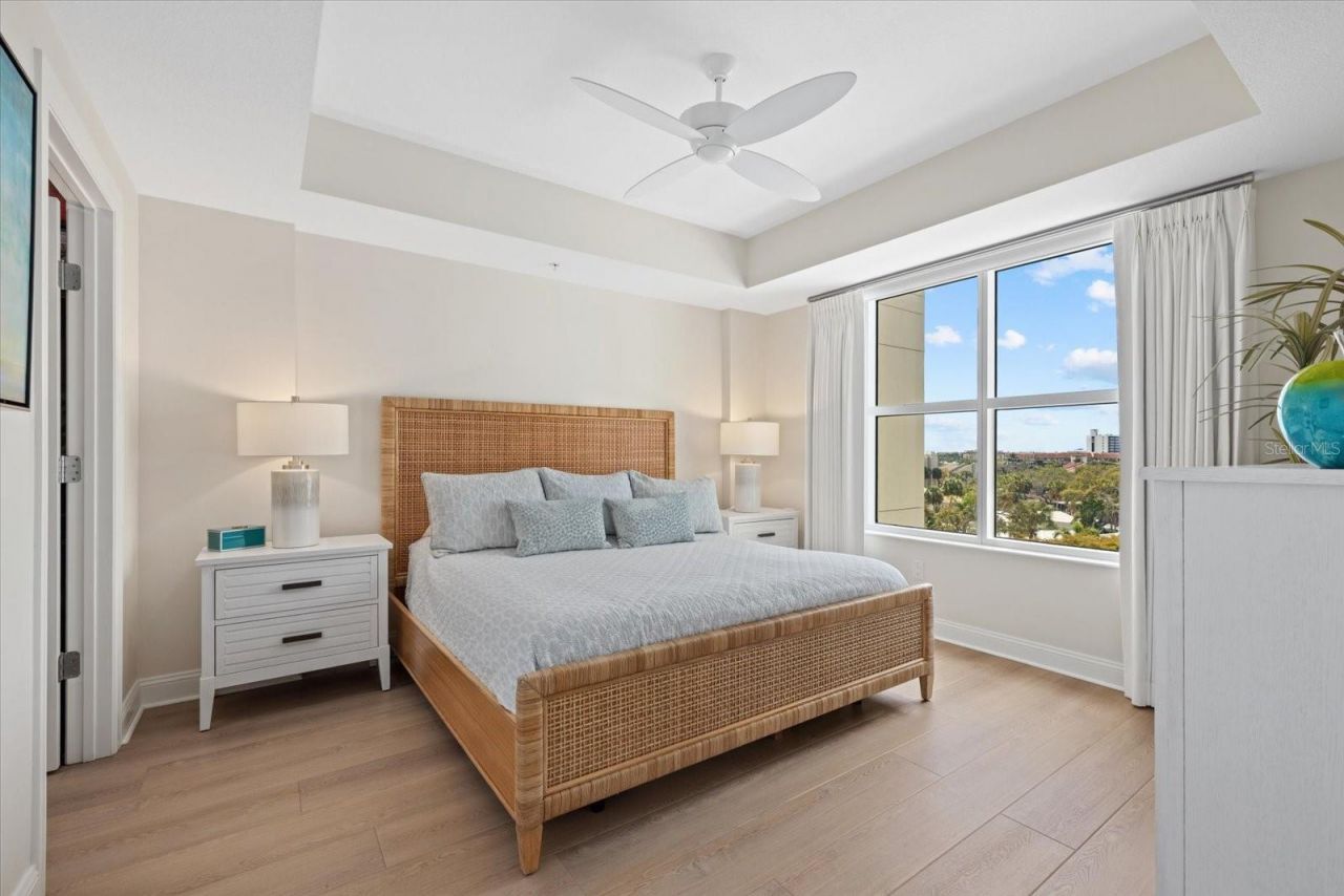 1660 Summerhouse Lane, Unit 402, Sarasota, FL 34242 Photo