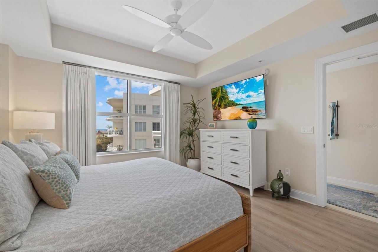 1660 Summerhouse Lane, Unit 402, Sarasota, FL 34242 Photo