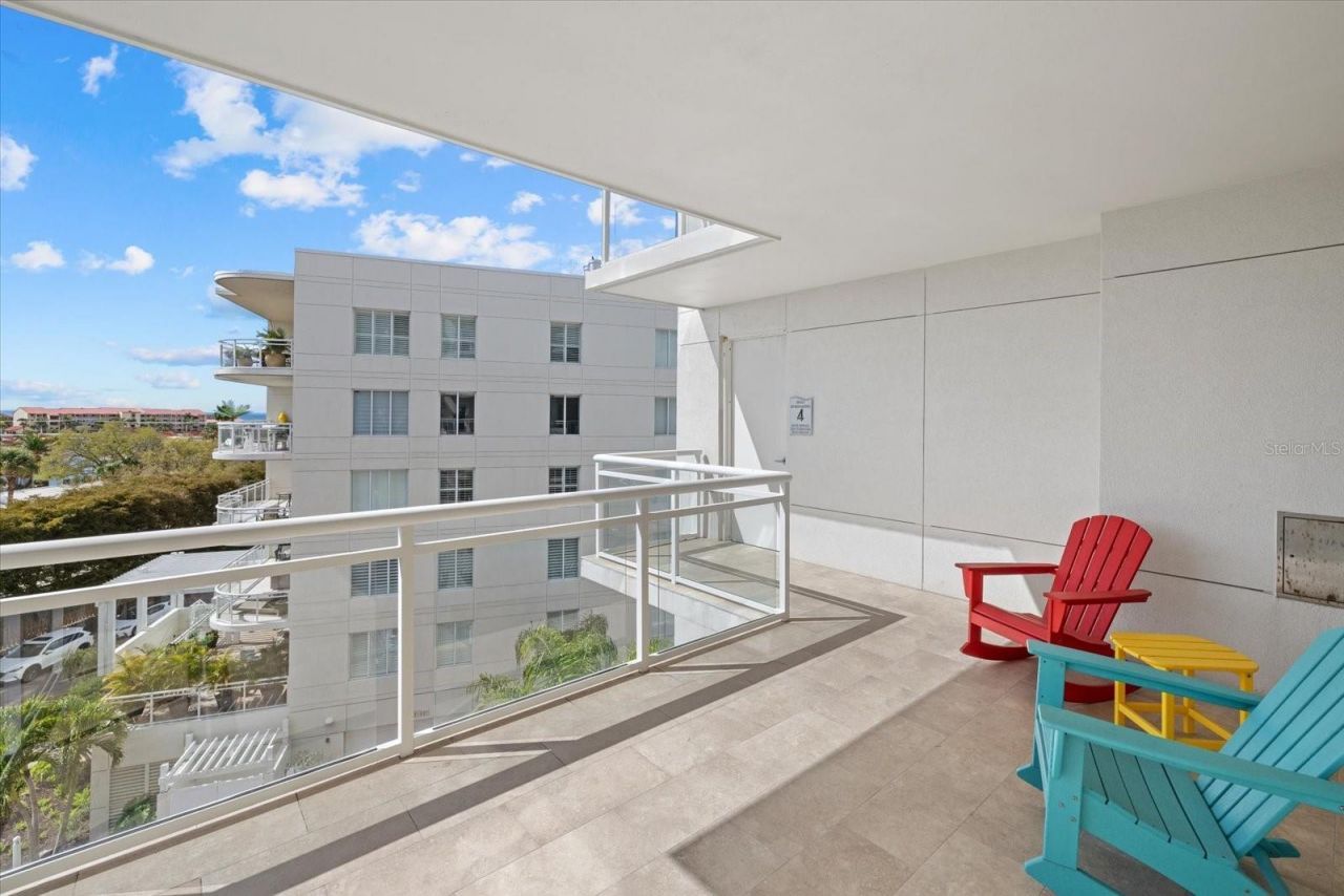 1660 Summerhouse Lane, Unit 402, Sarasota, FL 34242 Photo