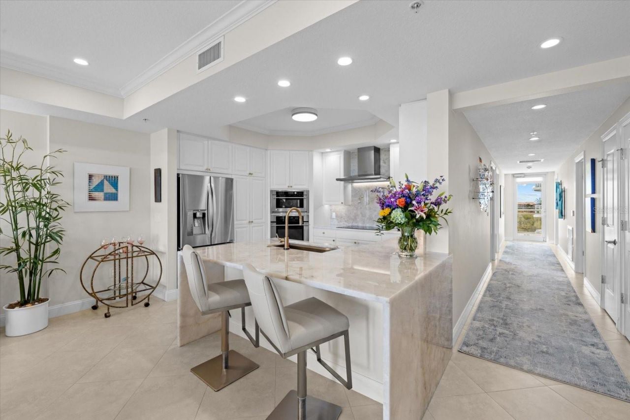 1660 Summerhouse Lane, Unit 402, Sarasota, FL 34242 Photo