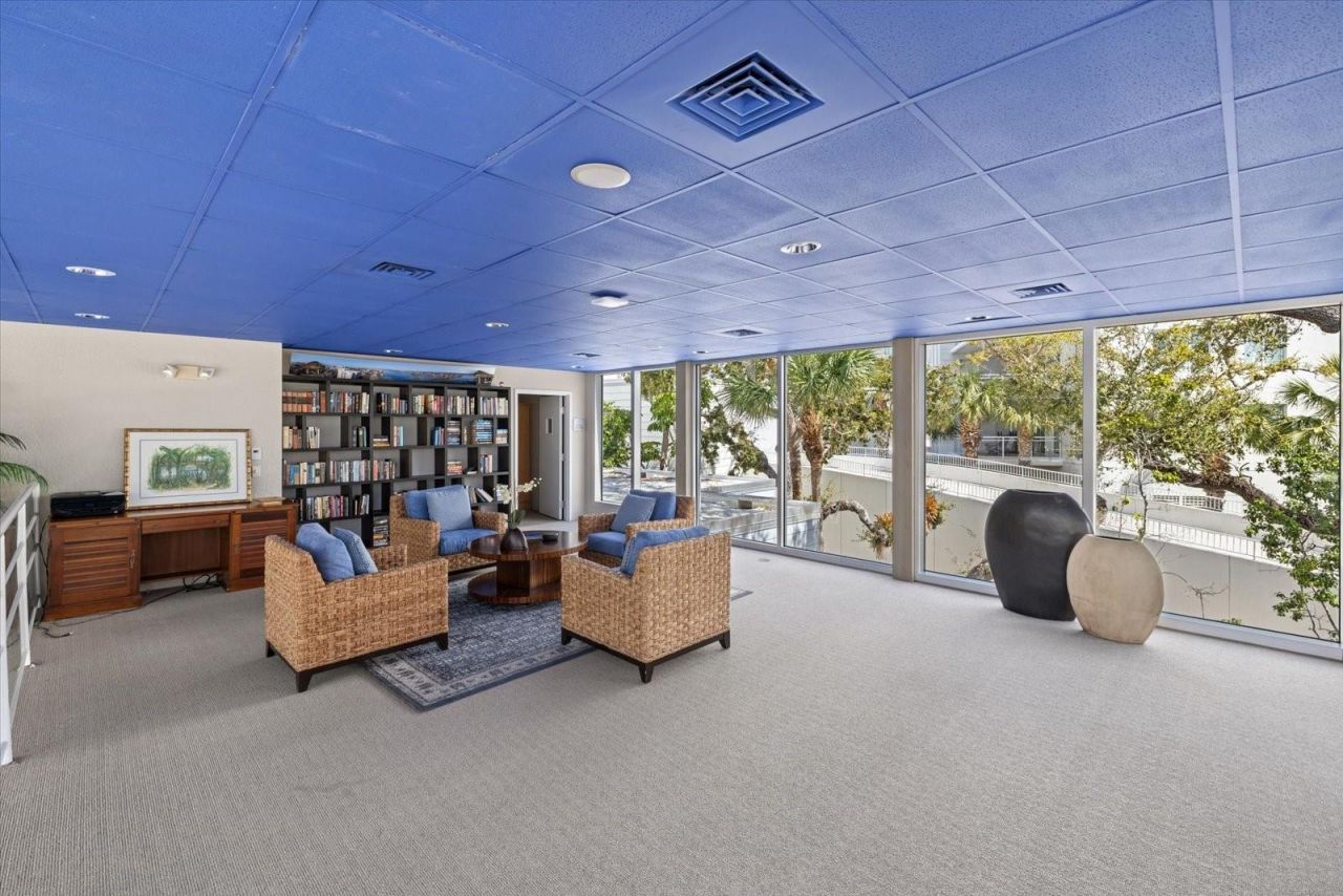 1660 Summerhouse Lane, Unit 402, Sarasota, FL 34242 Photo