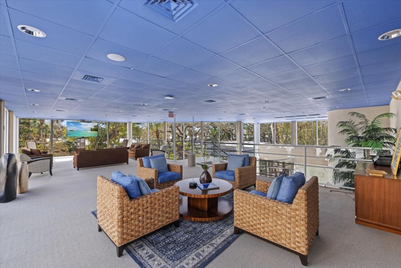 1660 Summerhouse Lane, Unit 402, Sarasota, FL 34242 Photo