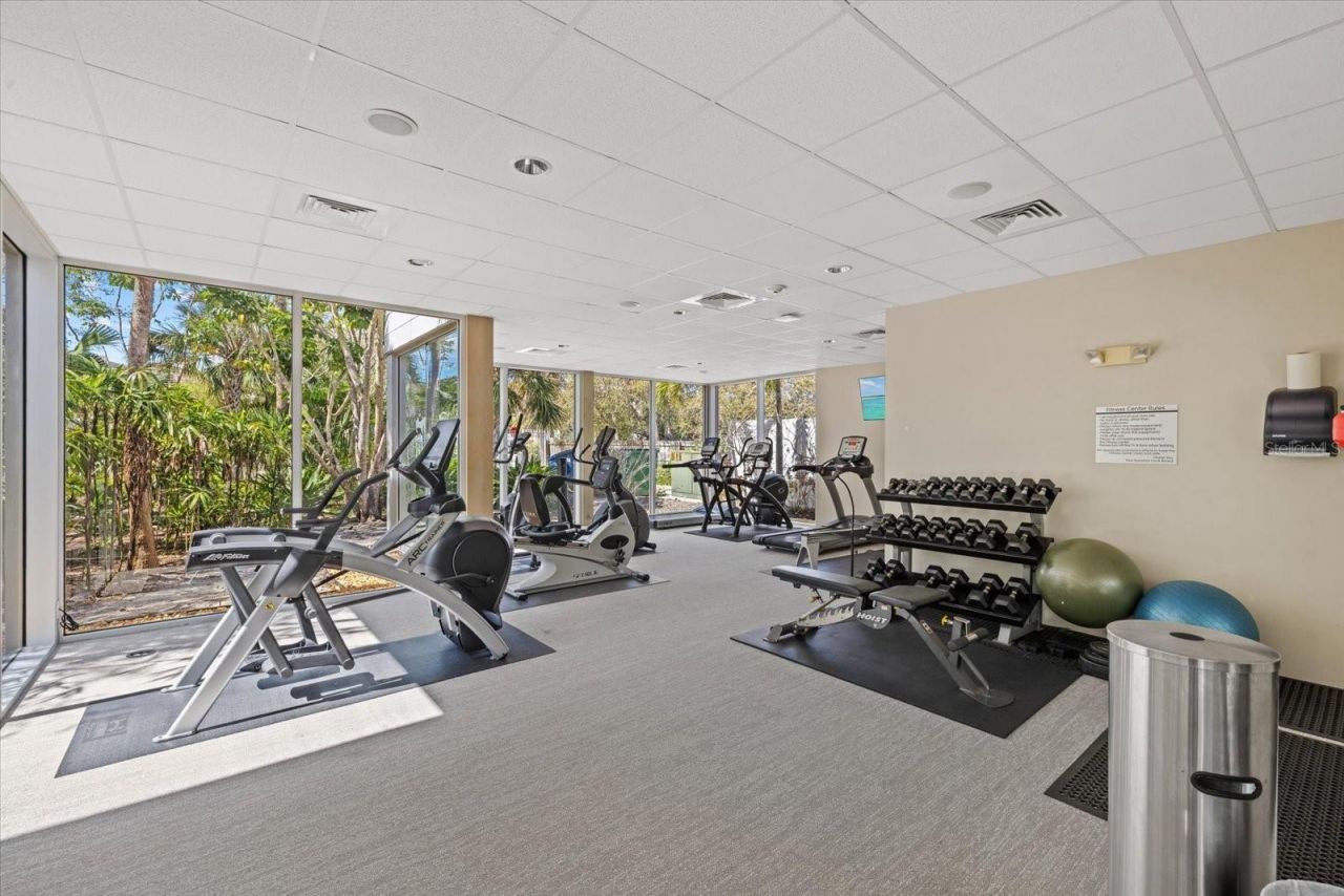 1660 Summerhouse Lane, Unit 402, Sarasota, FL 34242 Photo