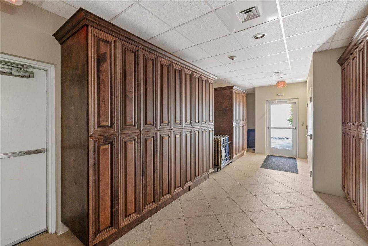 1660 Summerhouse Lane, Unit 402, Sarasota, FL 34242 Photo