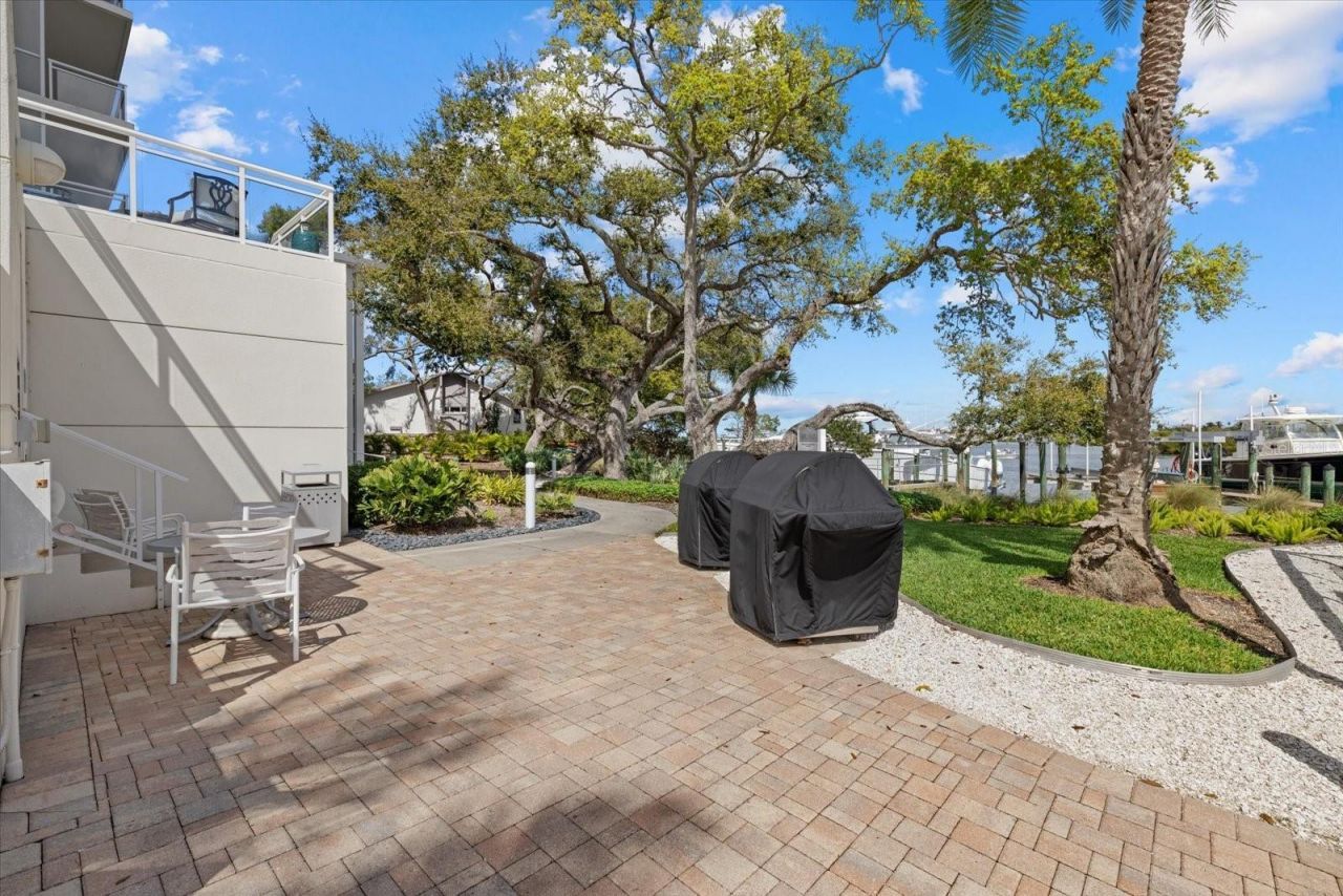 1660 Summerhouse Lane, Unit 402, Sarasota, FL 34242 Photo