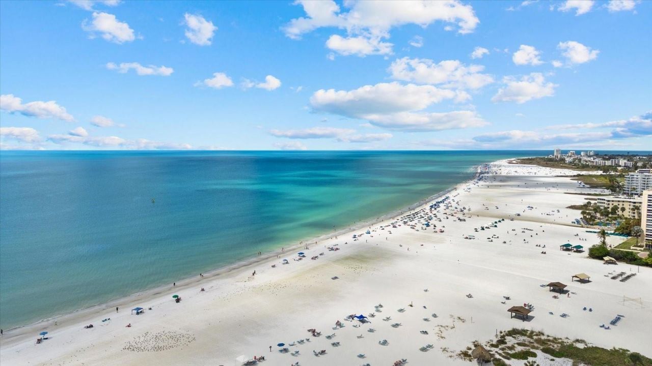 1660 Summerhouse Lane, Unit 402, Sarasota, FL 34242 Photo