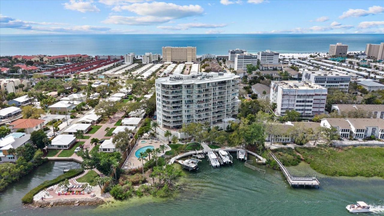 1660 Summerhouse Lane, Unit 402, Sarasota, FL 34242 Photo