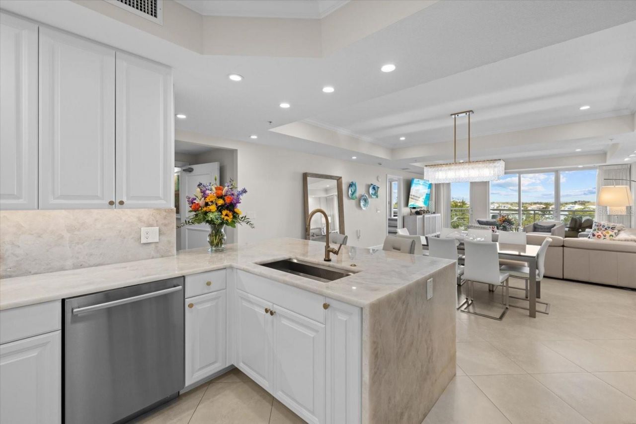 1660 Summerhouse Lane, Unit 402, Sarasota, FL 34242 Photo