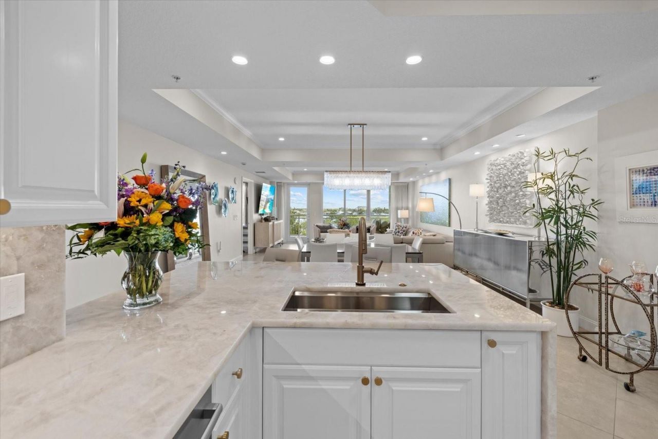 1660 Summerhouse Lane, Unit 402, Sarasota, FL 34242 Photo