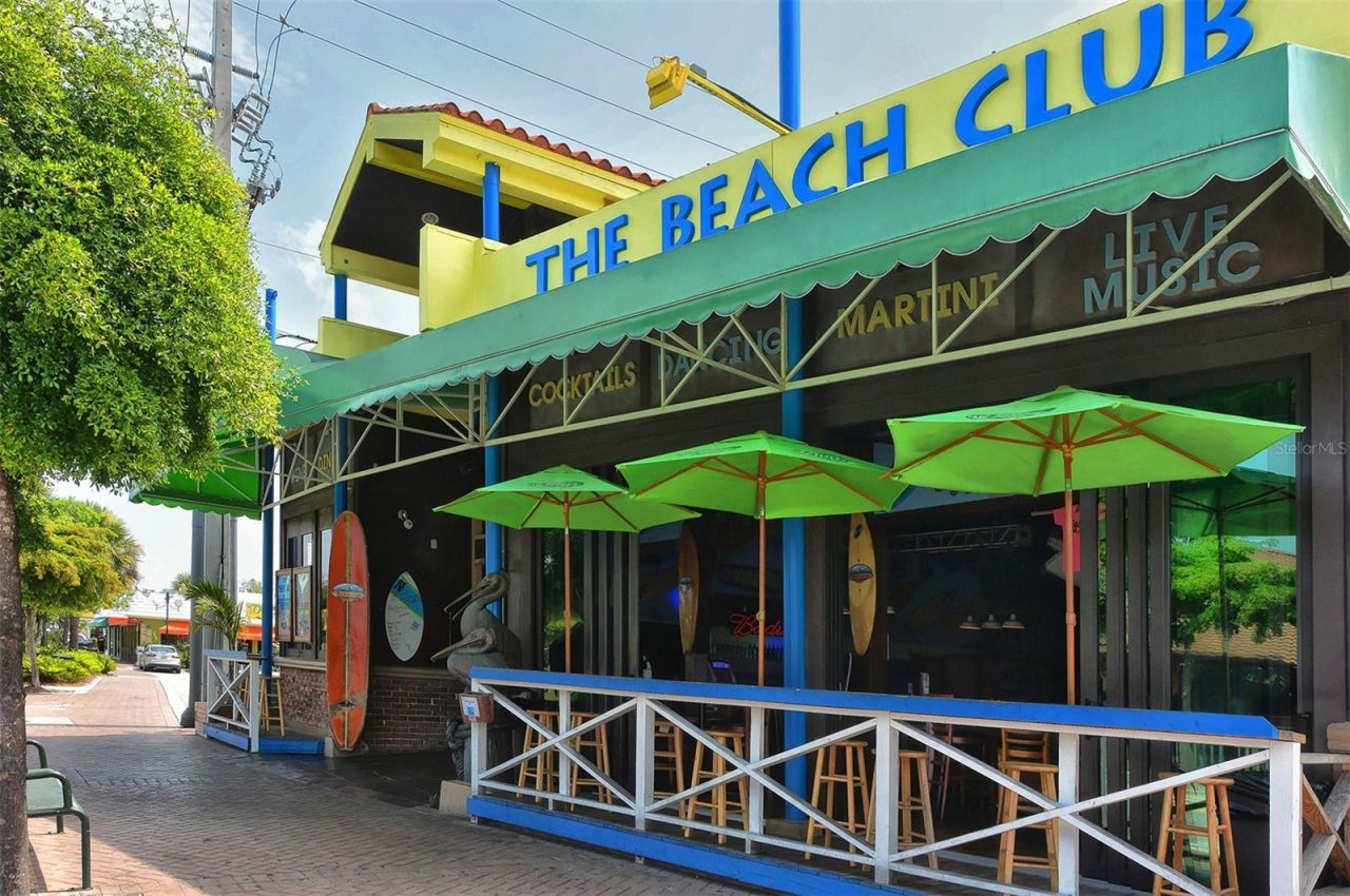 1660 Summerhouse Lane, Unit 402, Sarasota, FL 34242 Photo