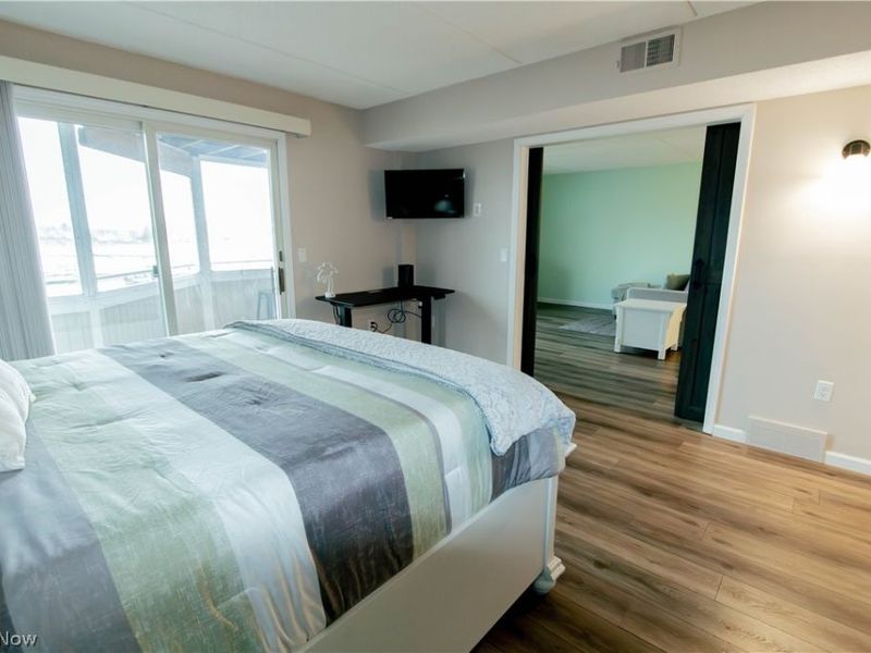 30 Marina Point Drive, Sandusky, OH 44870 Photo 10