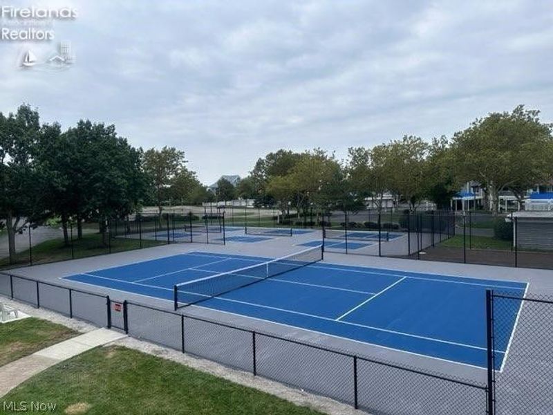 30 Marina Point Drive, Sandusky, OH 44870 Photo 22