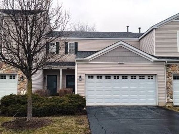 4012 BLACKSTONE Drive , Aurora, IL 60504