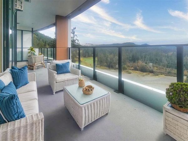 2000 Hannington Rd, Unit 808, Langford, BC V9B 6R6