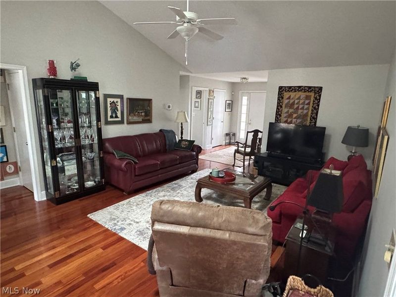 1556 Pimlico Drive, Unit 15, Youngstown, OH 44515 Photo 5