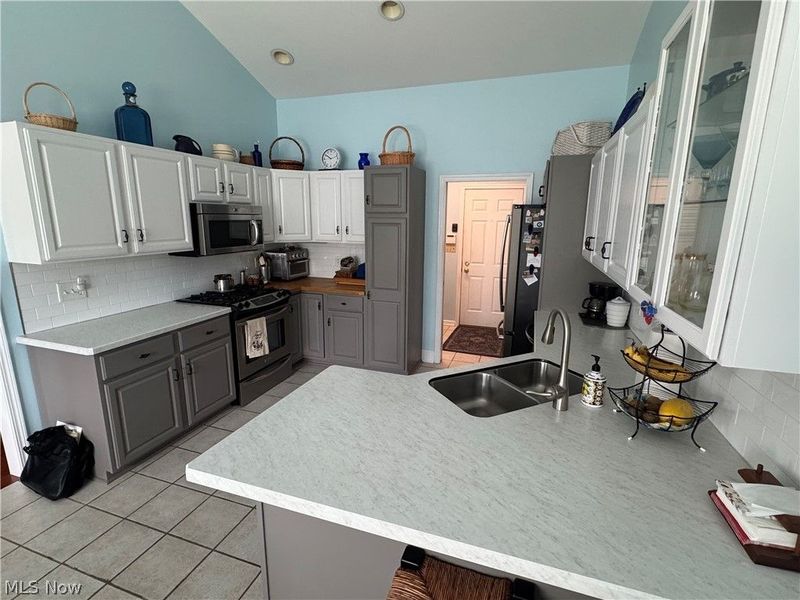 1556 Pimlico Drive, Unit 15, Youngstown, OH 44515 Photo 8