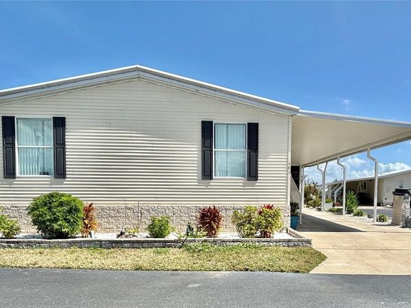 136 AMERICANA COURT NE, Unit 230, ST PETERSBURG, FL 33702