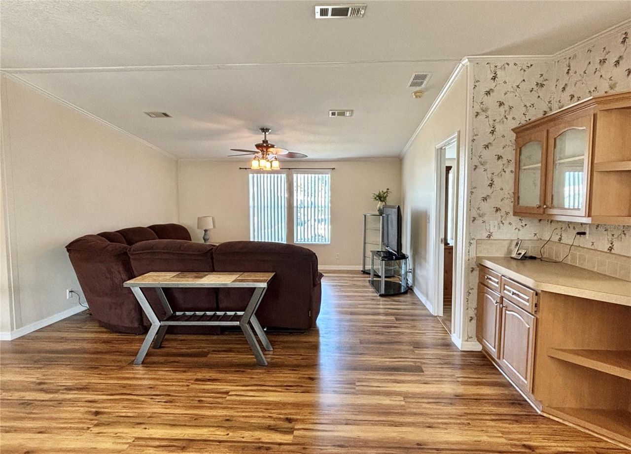 136 Americana Court Ne, Unit 230, Saint Petersburg, FL 33702 Photo