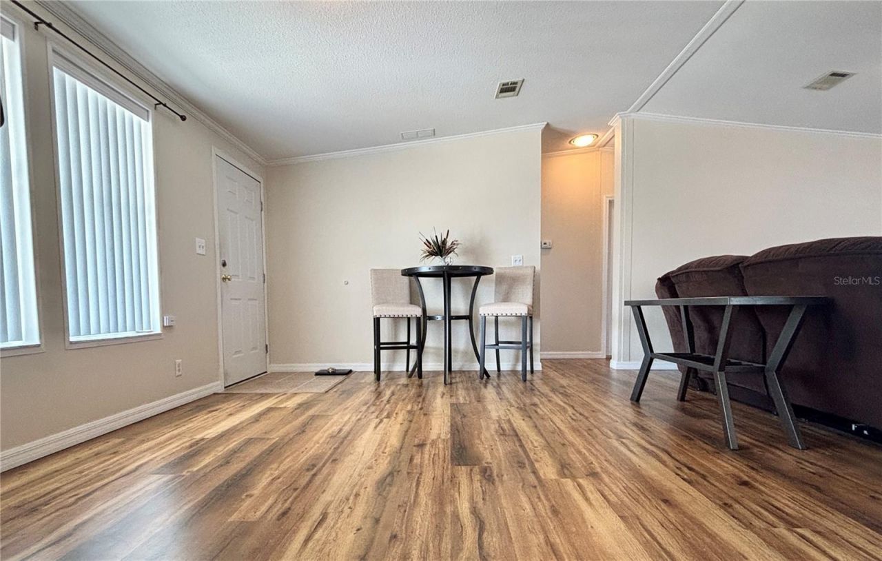 136 Americana Court Ne, Unit 230, Saint Petersburg, FL 33702 Photo