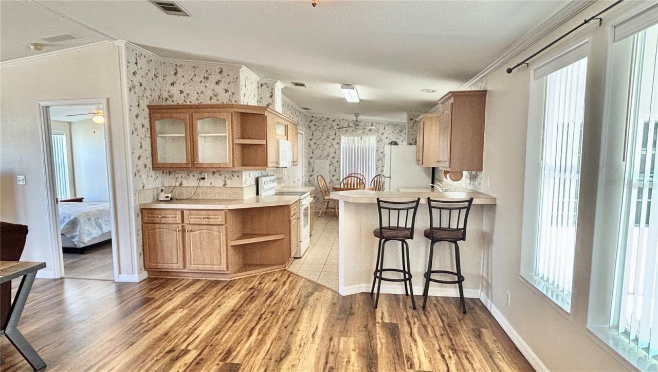 136 Americana Court Ne, Unit 230, Saint Petersburg, FL 33702 Photo