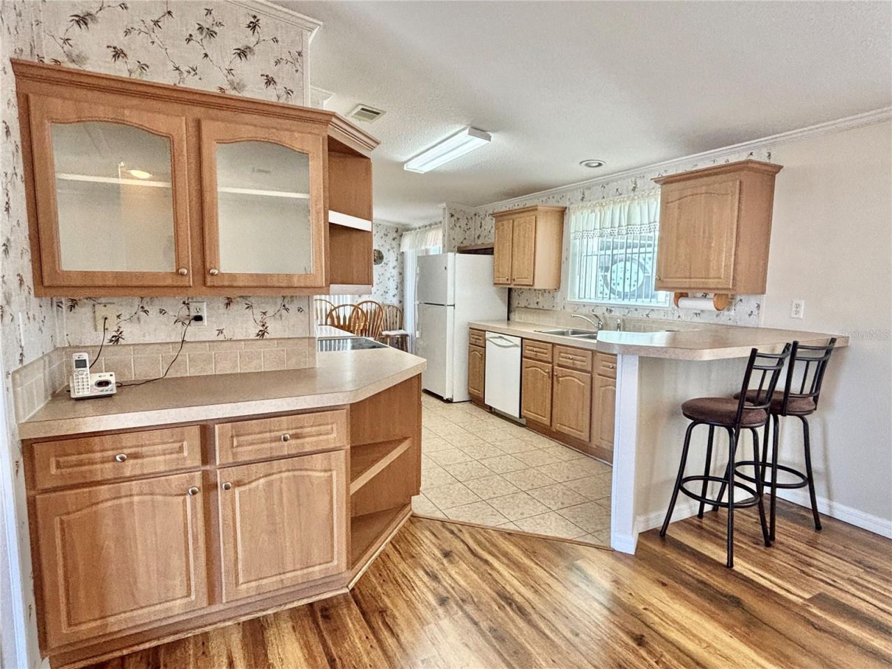 136 Americana Court Ne, Unit 230, Saint Petersburg, FL 33702 Photo