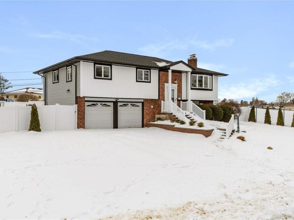 89 Harvest Lane, Commack, NY 11725