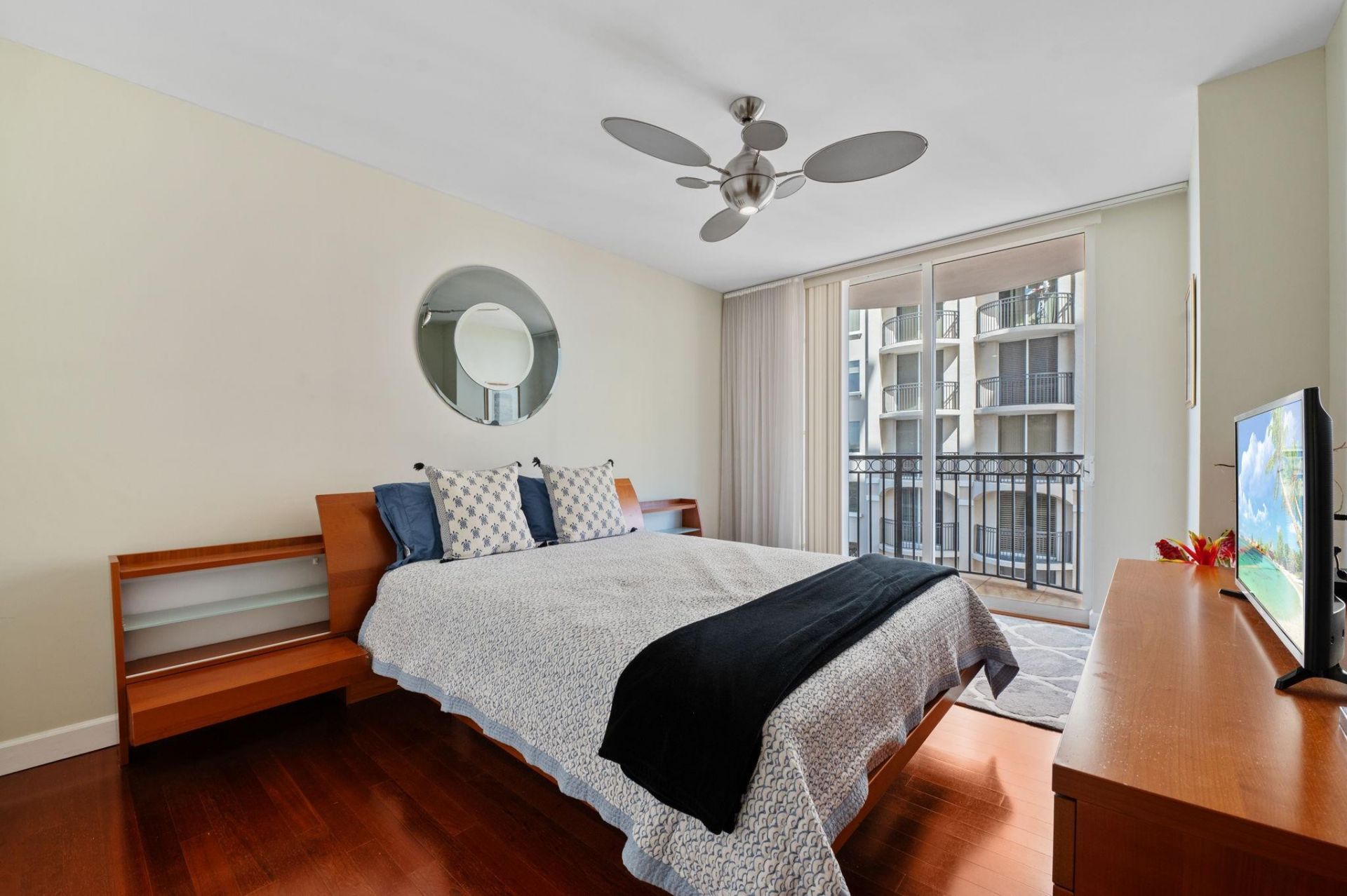 2001 N Ocean Boulevard, Unit 605, Fort Lauderdale, FL 33305 Photo