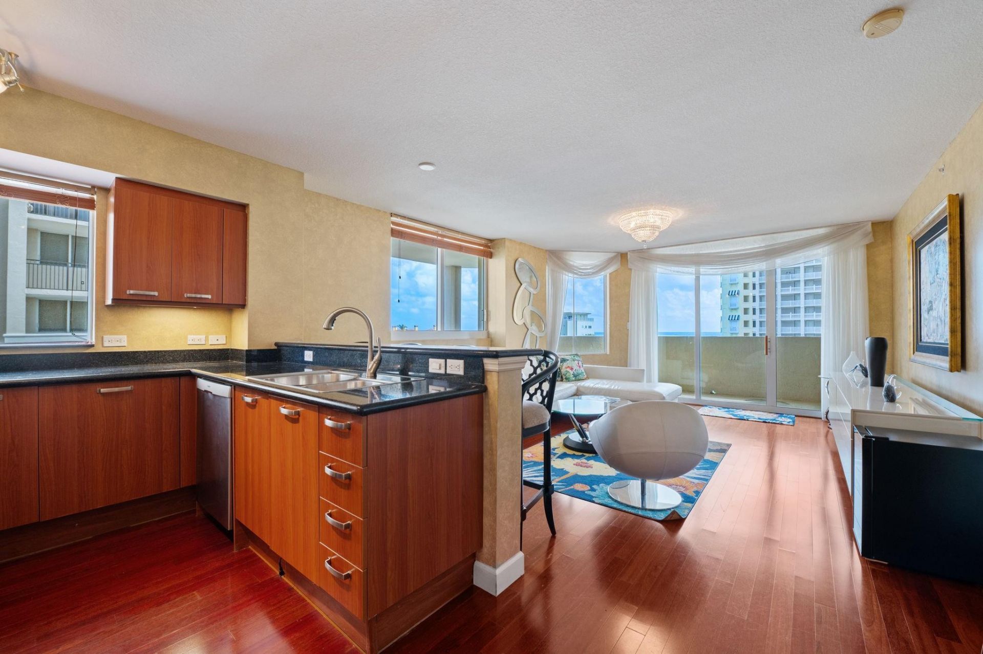 2001 N Ocean Boulevard, Unit 605, Fort Lauderdale, FL 33305 Photo